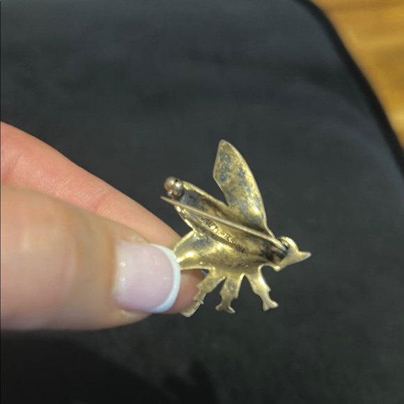 Gold Insect Brooch - Picture 4 of 4